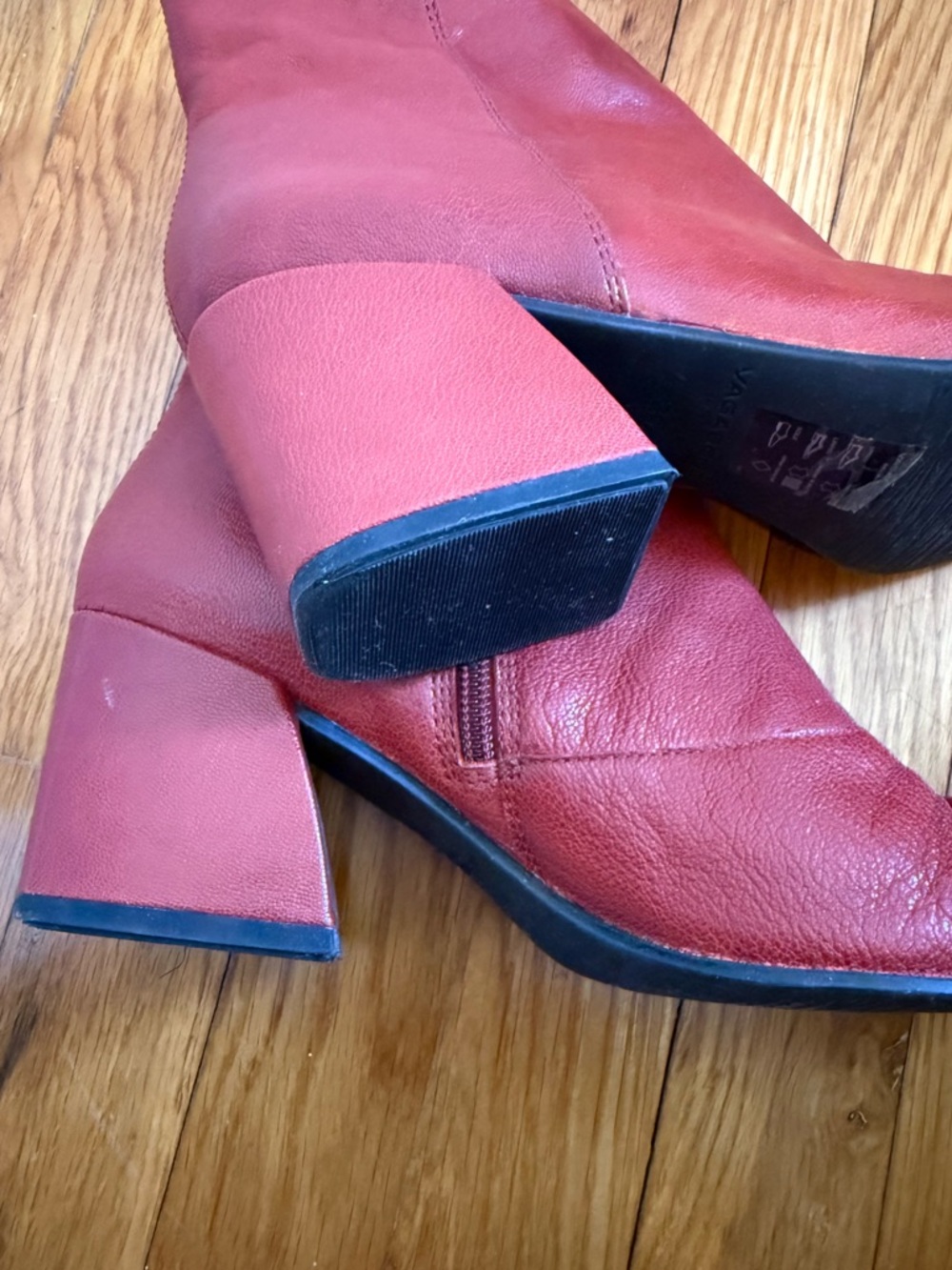 Vagabond Red Leather Pointed Toe Ankle Boots - Picture 6 of 6